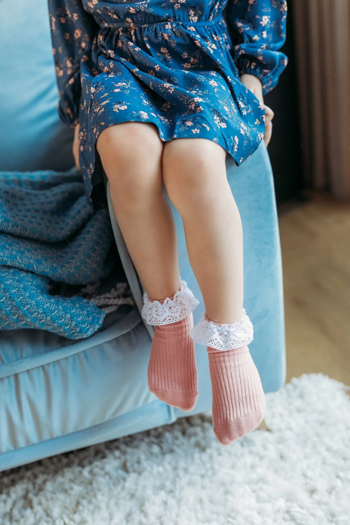 Mama's Feet Children's Socks with lace Vintage Love - Dirty Pink