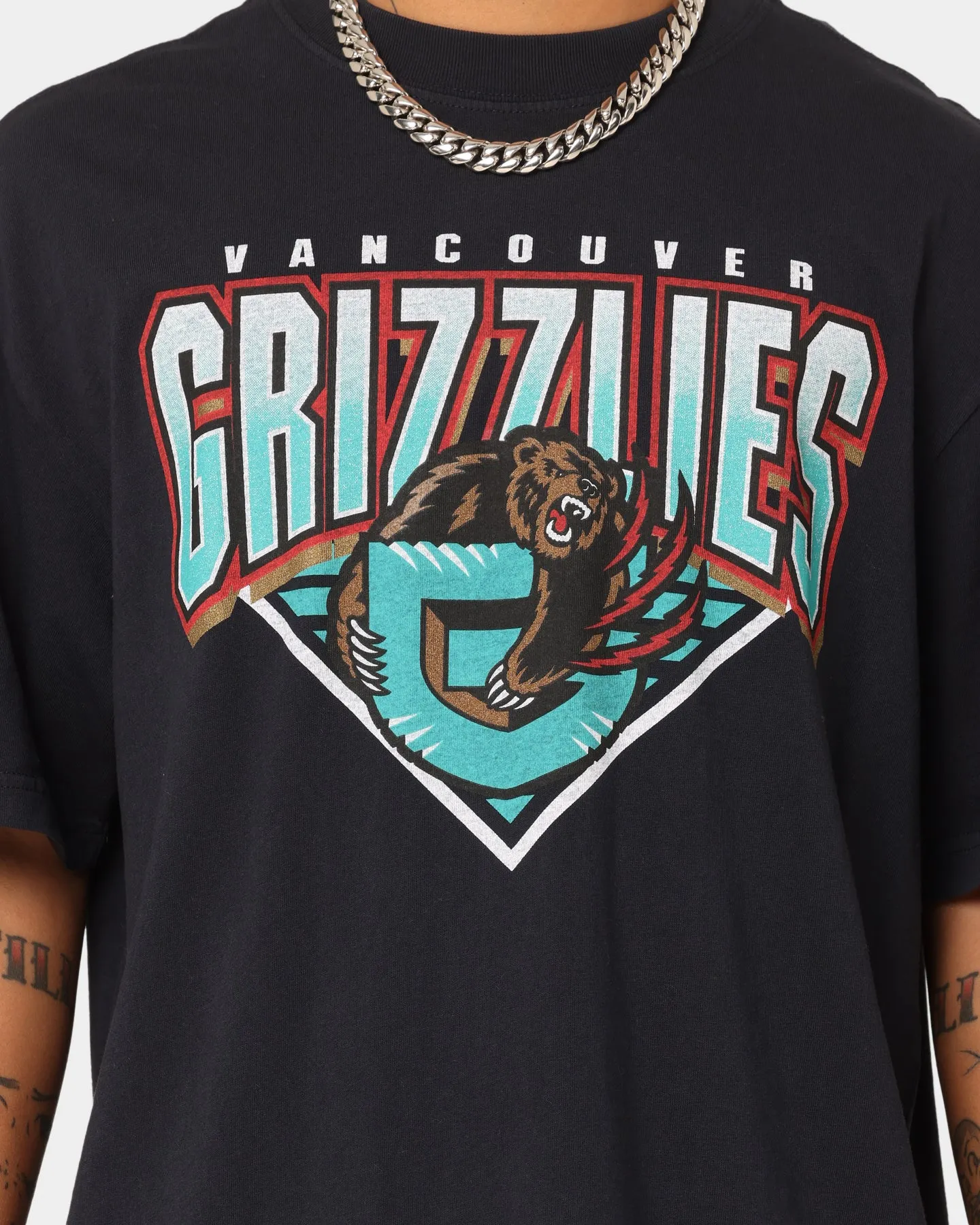 Mitchell & Ness Vancouver Grizzlies Metallic Shadow T-Shirt Faded Black