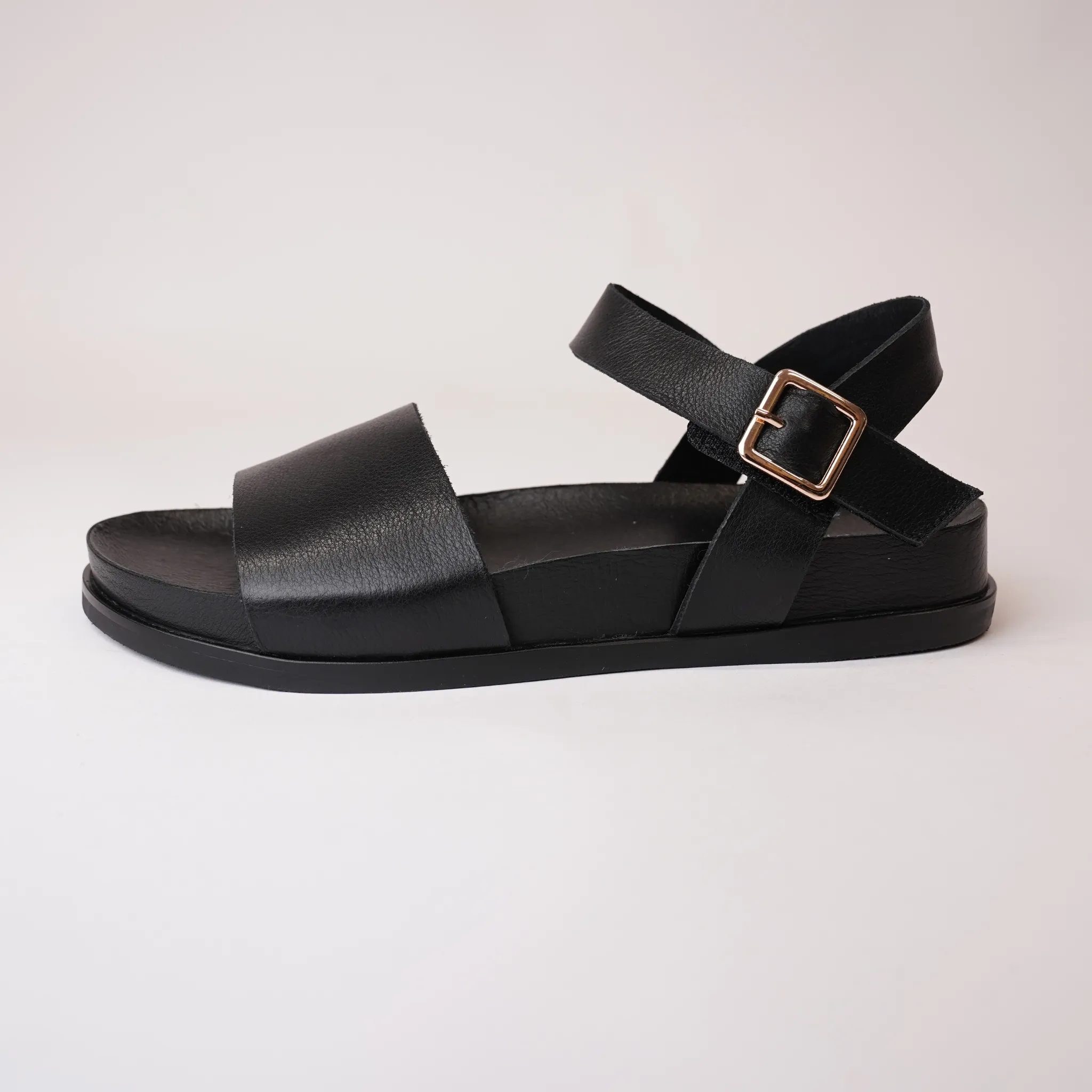 Qitso Black Leather Sandals